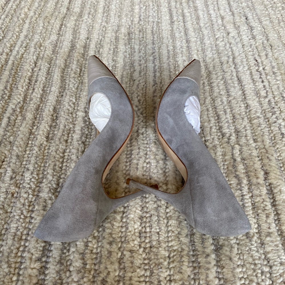 💕Manolo Blahnik BB Suede Pointed Heel - Picture 4 of 7